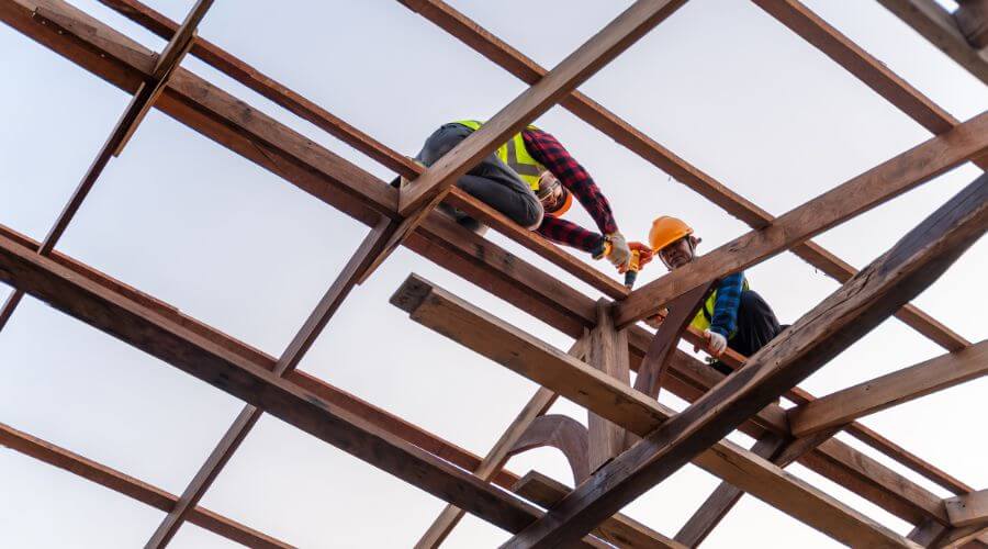 Professional residential roofers in Southington, OH